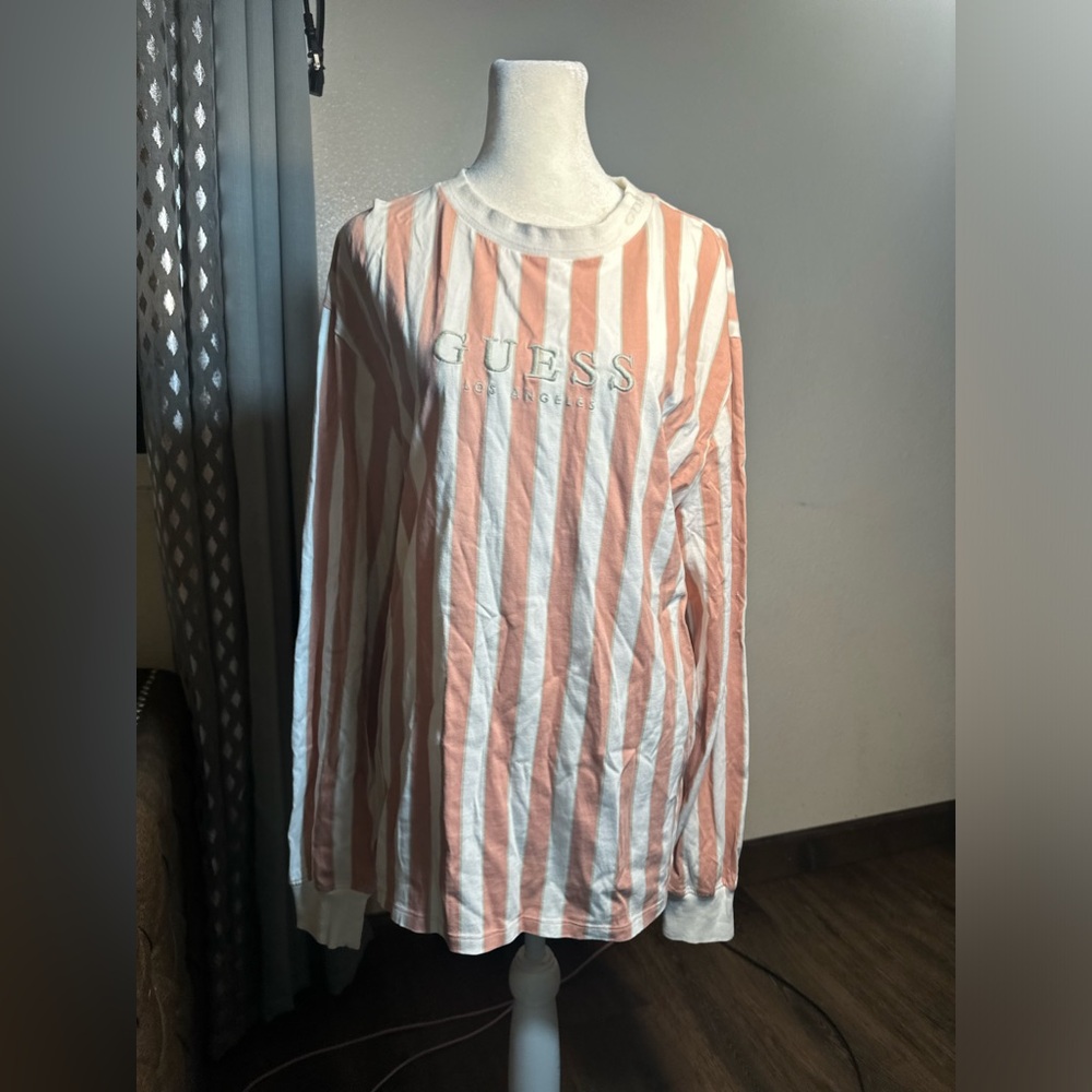 Old money oversized guess white and coral pink woman shirt size large